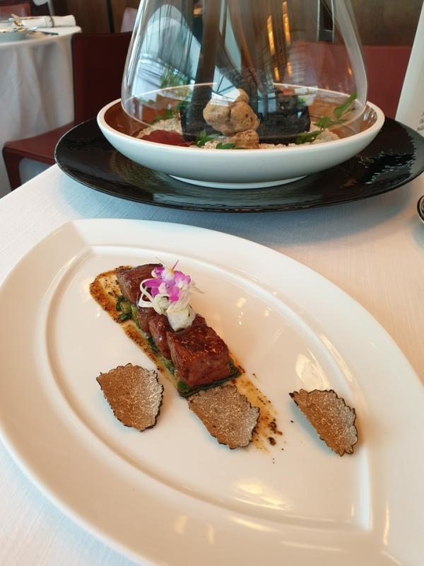 中餐馆夏苑的黑松露青葱和牛粒。(黄亿敏摄)