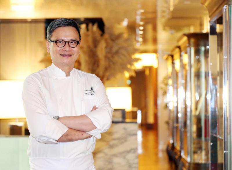 新加坡丽思卡尔顿酒店夏苑主厨张肇刚。