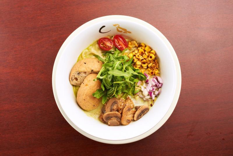 香浓的鳄梨拉面。