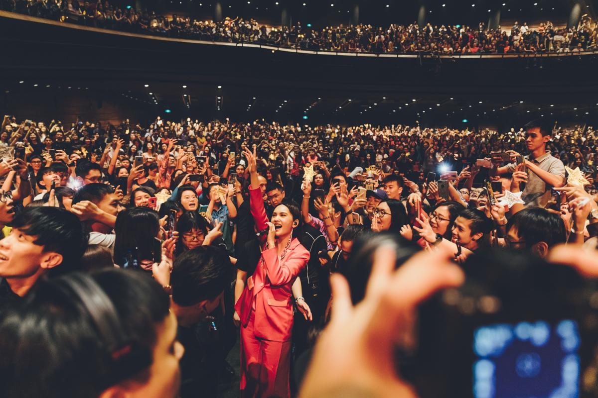 20191111_showbiz_rainie_Large.jpg