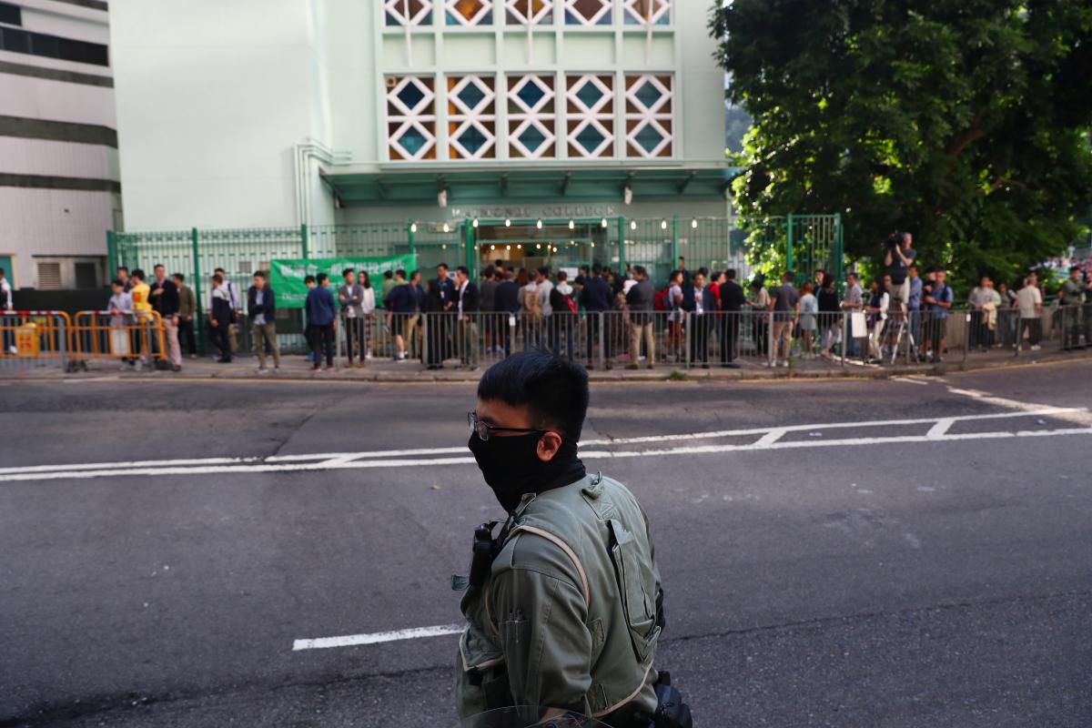 2019-11-24t014814z_2084641562_rc2dhd9pp3dm_rtrmadp_3_hongkong-protests-election_Large.jpg