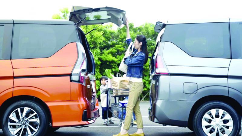 可分上下部分开启的车尾门在狭小的空间特别能发挥效用。