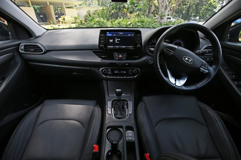 车子内饰强调欧系的务实简洁风格。