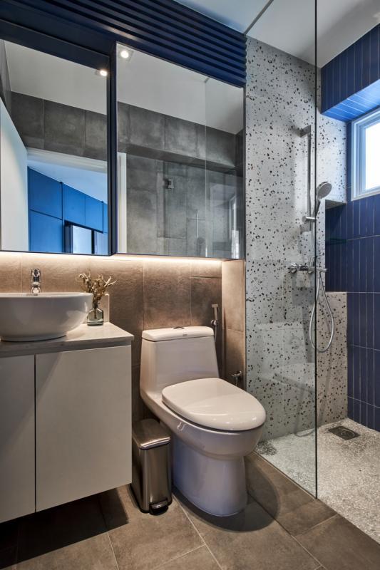 浴室的用色与灯光营造了一种放松的氛围。