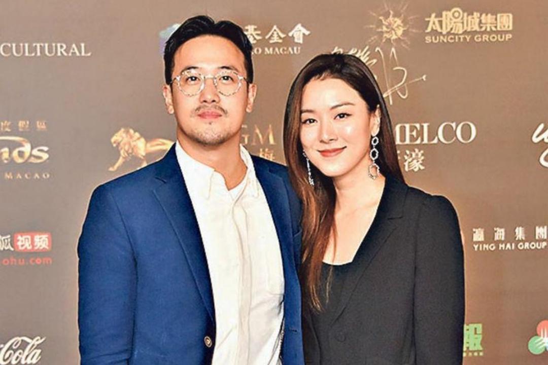 曾国祥（左）与太太王敏奕一起走红毯。（互联网）