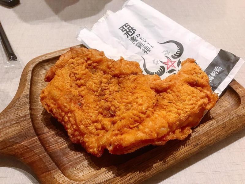 香脆的恶魔鸡排。（受访者提供）