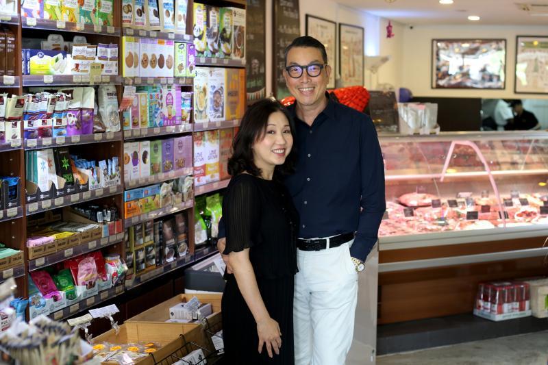 谢中仁(右)和胡智琴以长子洋名“Ryan”创办精品杂货店。