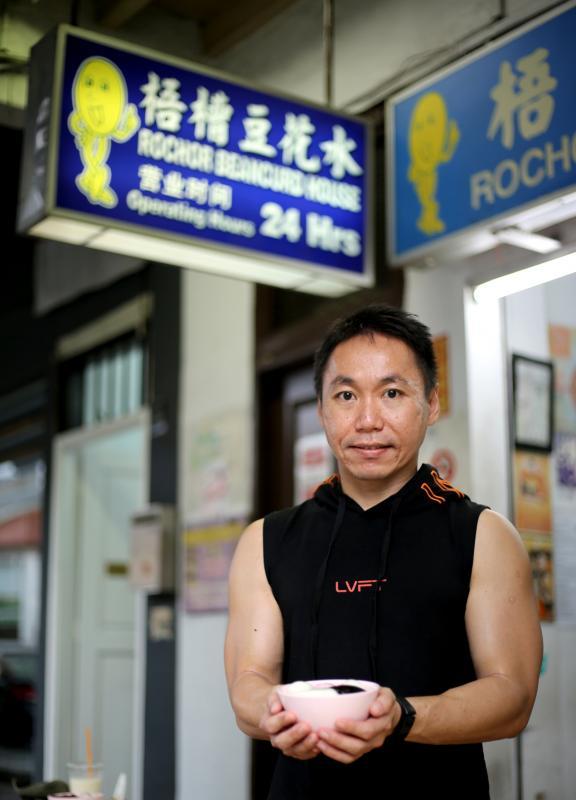 许国伟售卖的汤圆都是现点现煮。（龙国雄摄）