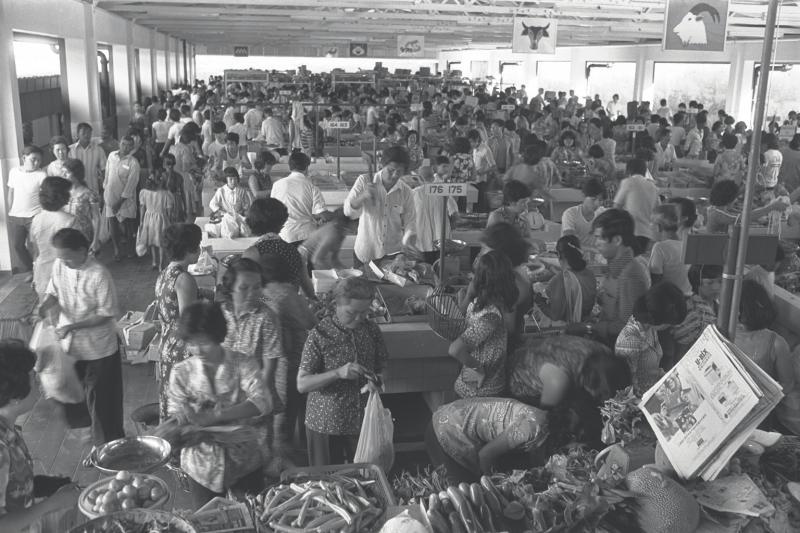 三和市的巴刹拆除后小贩搬到350公尺外的忠邦巴刹与小贩中心。(档案照)