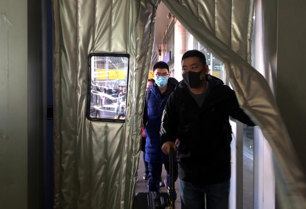 2020-01-20t054726z_1913673145_rc2hje92p1le_rtrmadp_3_china-health-pneumonia_Large.jpg