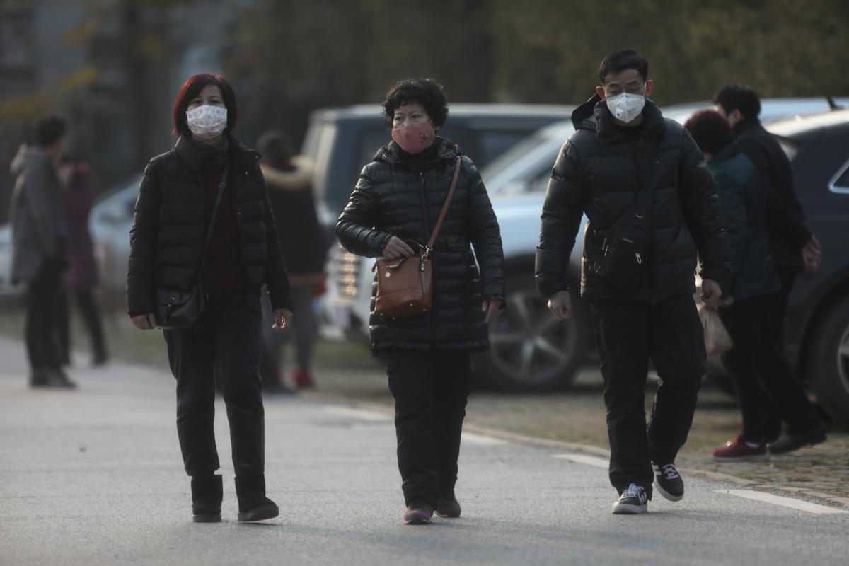 2020-01-20t142352z_1866736124_rc2qje9lsqk8_rtrmadp_3_china-health-pneumonia_Large.jpg