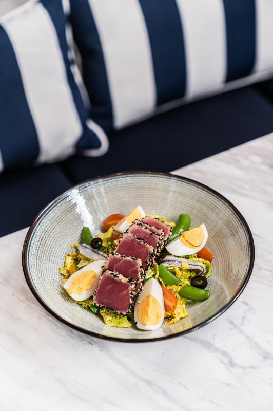 清爽的尼斯沙拉。