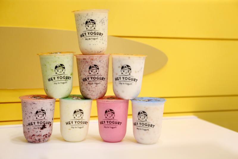 Hey Yogurt的酸奶融入本地口味。(严宣融摄影)