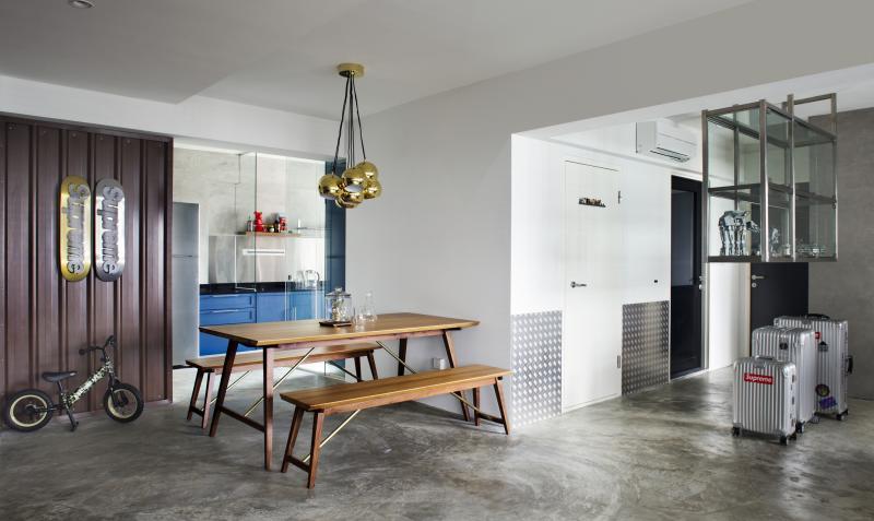 主人的玩具和潮流藏品房间内随处可见。