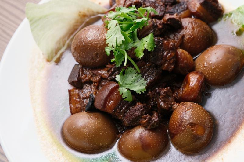 卤肉是陈美燕的家传菜。