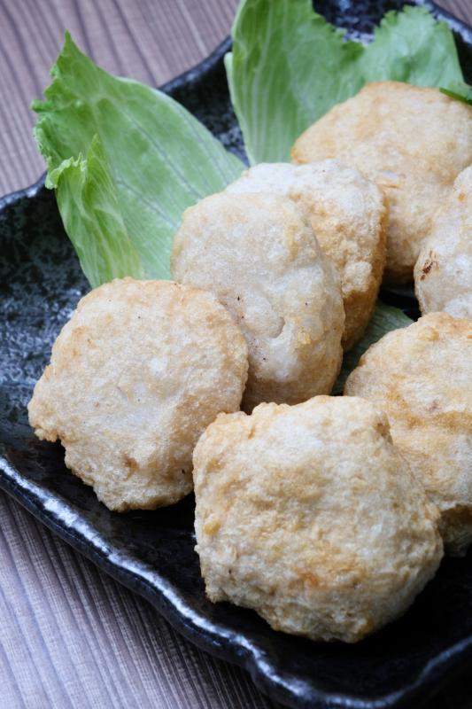 富有鱼香味的自制鱼饼。