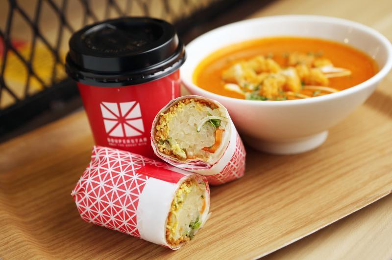 手工薄饼搭配西式浓汤和玄米茶,也可以是充满饱足感的一餐。