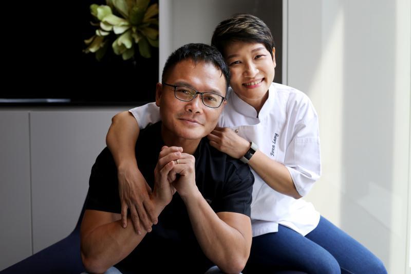 梁兆基和泰裔妻子Forest,重视灌输孩子正确的价值观。