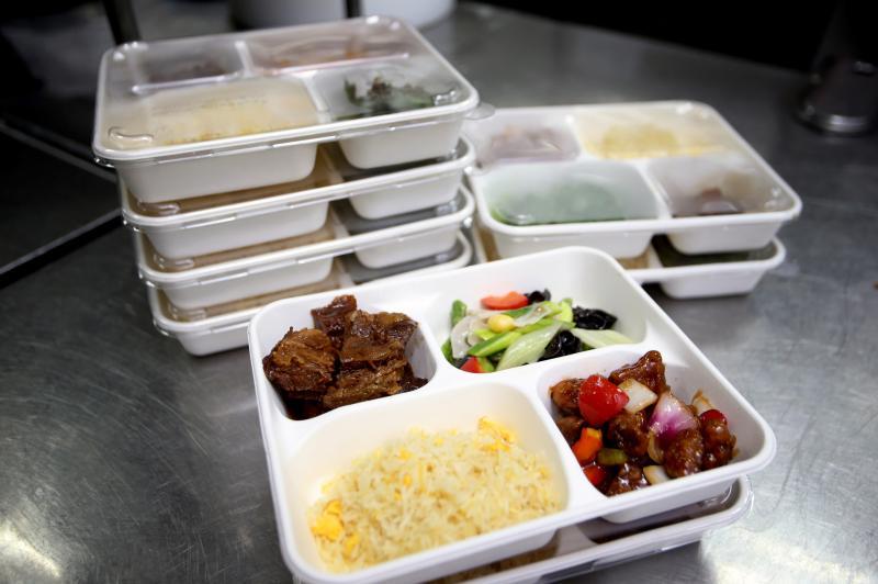 四川豆花饭庄的餐馆级料理便当只需$10净价。（档案照片）