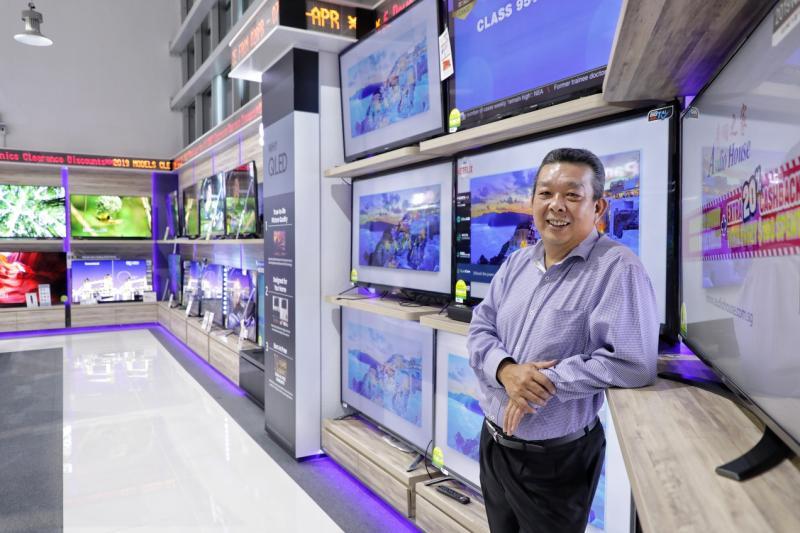 音响之家创办人李文德有信心即使零售店面关门，14万名会员仍会通过网络平台购买电器和音响。