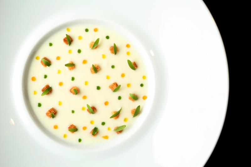 初榨橄榄油芦笋白酱汤