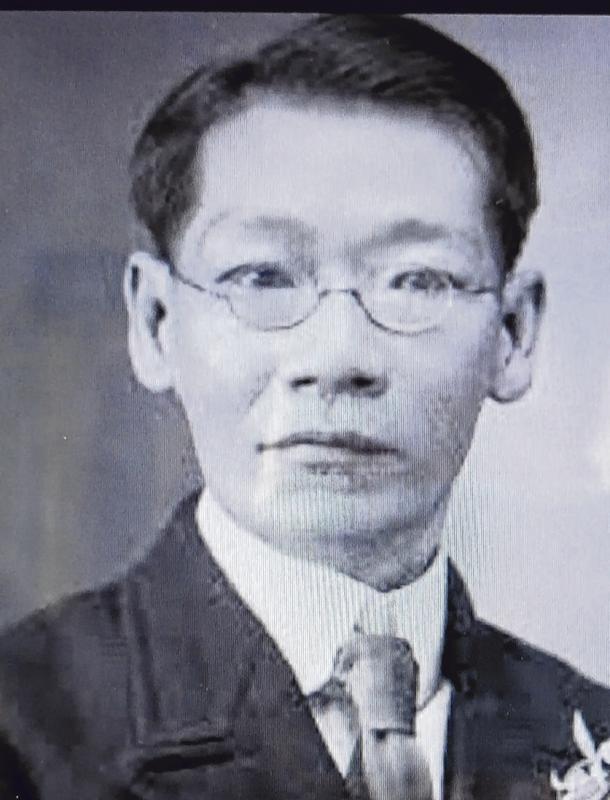 19世纪末创办并主编《天南新报》的邱菽园是新加坡第一代南洋本土报人。