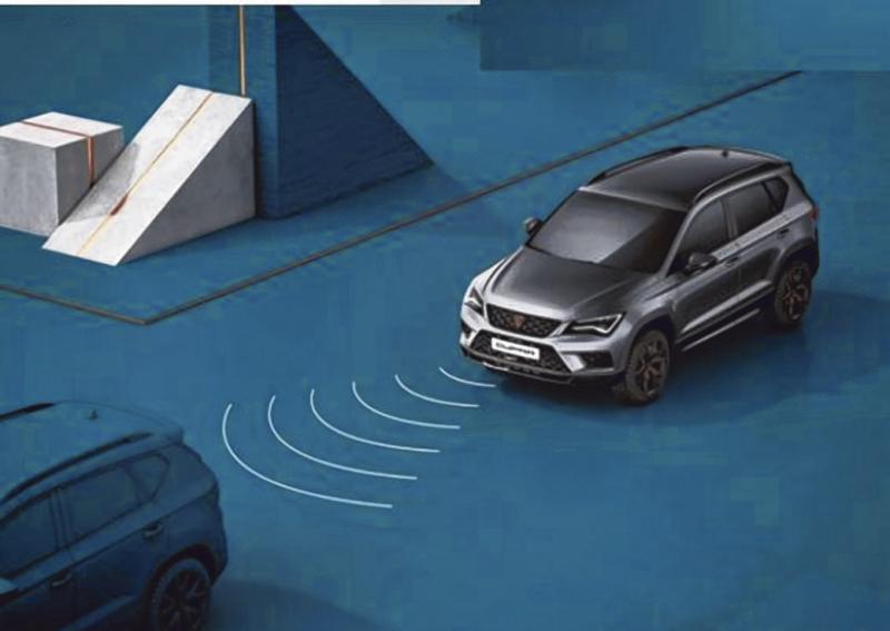 车子具主动定速控制,能侦测前方车速和车距,保持安全距离。