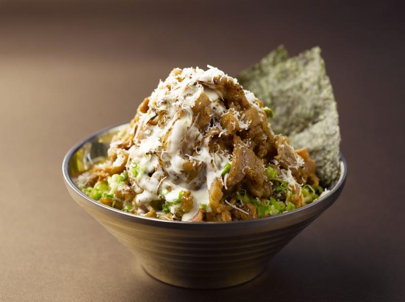 日本餐馆Sora Boru主打价格优惠的日式盖饭。(餐馆提供)