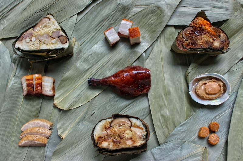 李白不同口味的粽子:家乡潮州粽($48)、传统裹蒸粽($44)、鲍鱼南瓜粽($50)。