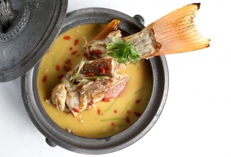 酒酿陈年花雕头腩汤