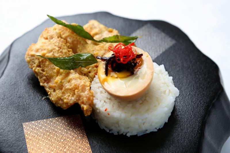 溏心蛋昆布咸蛋斑片盖饭