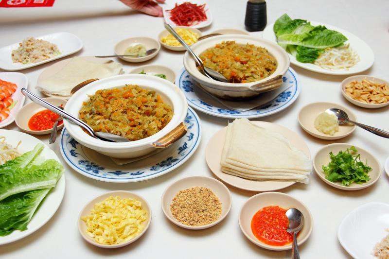 郭金地说，好吃的薄饼要采用最新鲜的食材制作。（受访者提供）