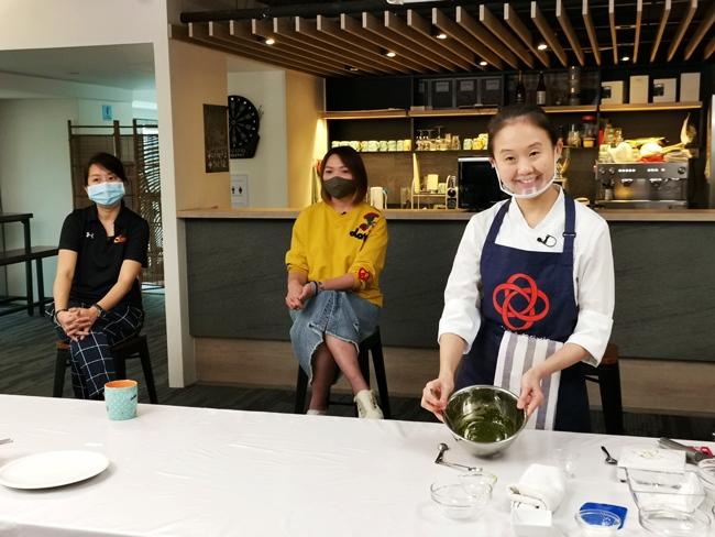 comenlive_wk17_cooking4.jpg