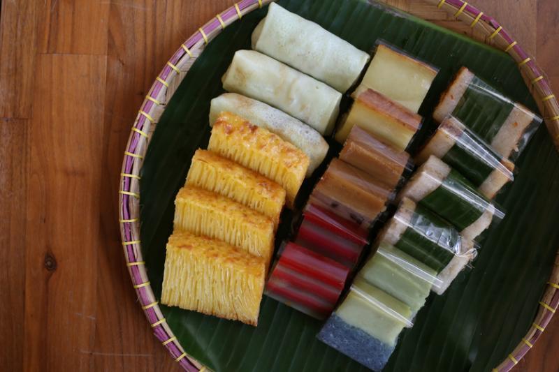 Ollella的各式娘惹糕点。(龙国雄摄影)