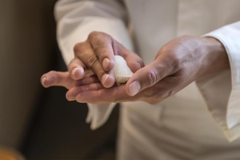 真子鲽的口感富有弹性且滋味清爽细腻。