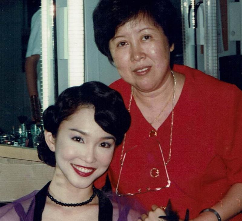 范文芳（左）曾在社媒留言，指赵宝钻看着她长大。（受访者提供）