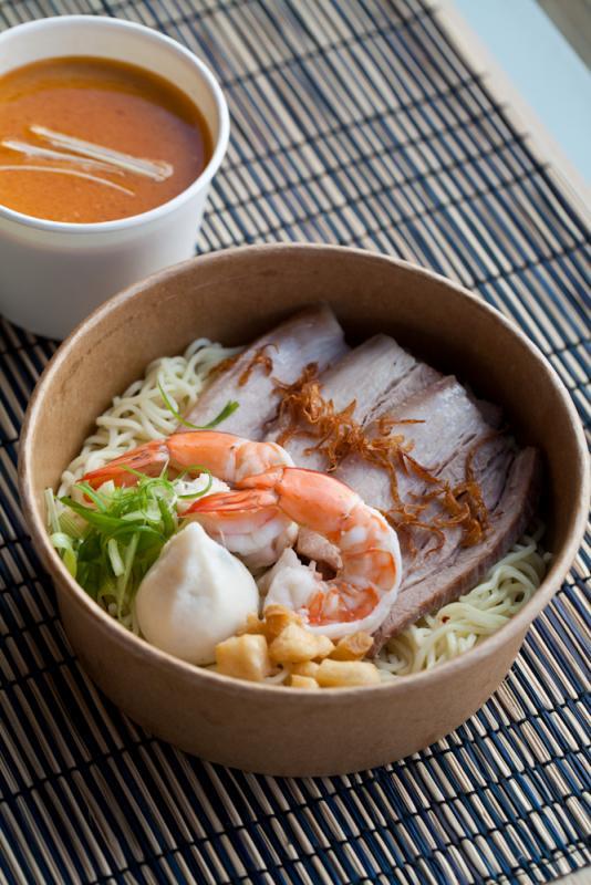 梦店限时售卖的虾面汤。