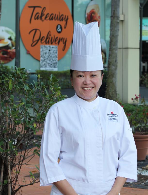 陈鳼倢受电视烹饪节目《甄能煮》启发，立志当厨师。