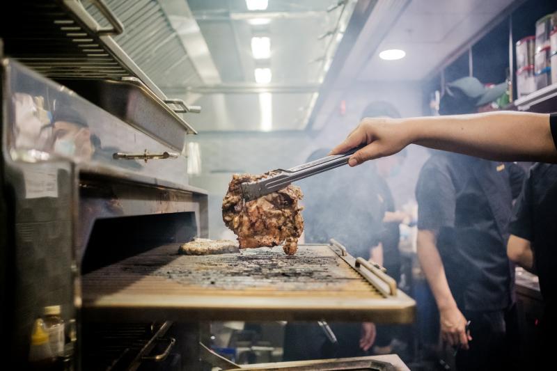 炭烤肉品是Collin's特色。