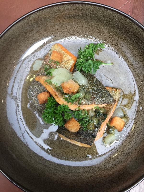 鳟鱼柳鲜甜多汁。(黄靖晶摄)