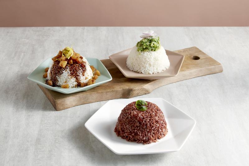 食客可选择以猪油渣拌饭、姜葱油拌饭或糙米饭搭配港式菜肴。