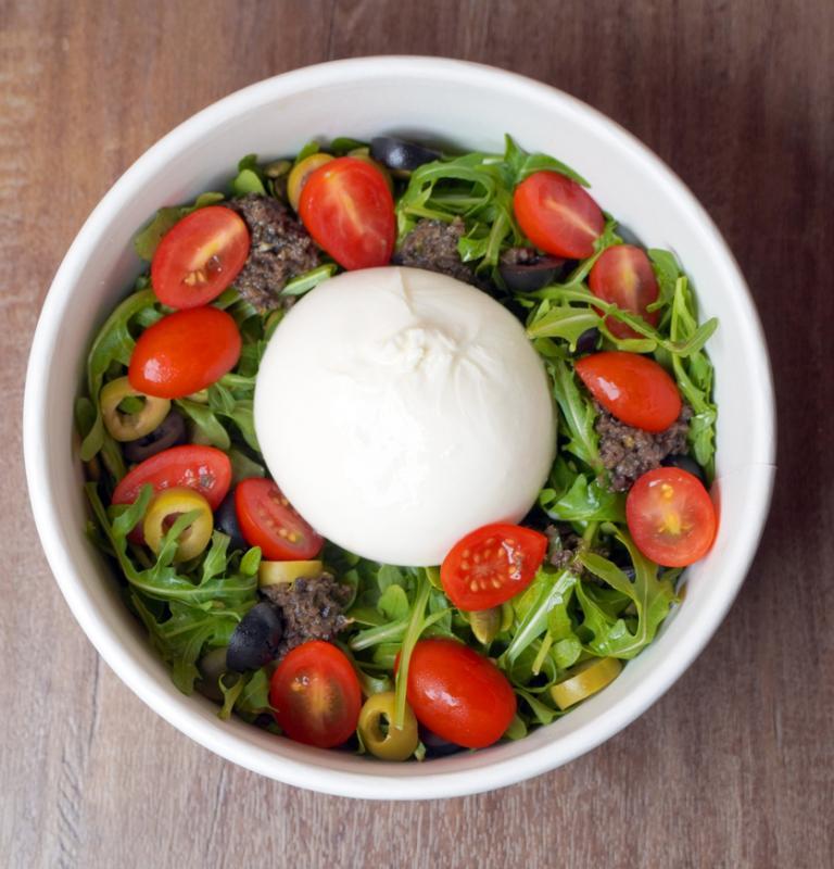 Burrata Joy有多款布拉塔软乳酪碗。