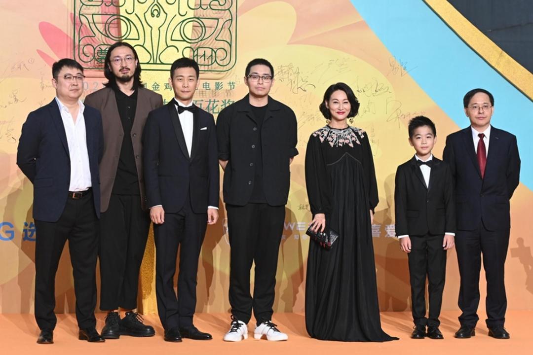 《我和我的祖国》剧组亮相红地毯。(互联网)