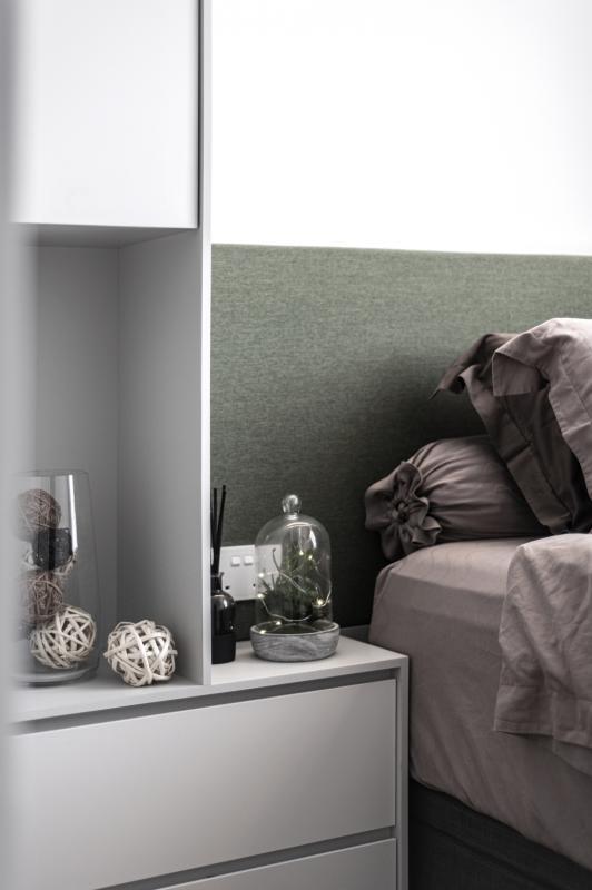 主卧的颜色搭配相当考究。