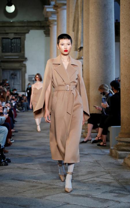 2020-09-24t081730z_1806996433_rc2w4j9hj3ik_rtrmadp_3_fashion-milan-max-mara_Medium.jpg