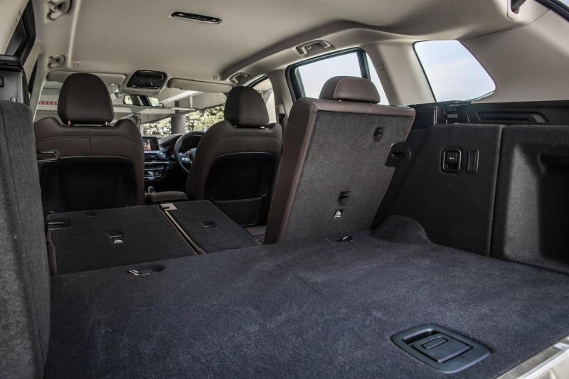 行李厢的容积为450升，将后座折叠后空间可扩增到1500升。