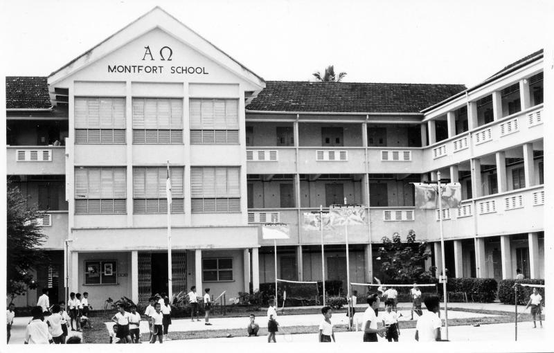 1970年代在蒙福学校，学生私底下常以潮州话交谈。（蒙福学校提供）