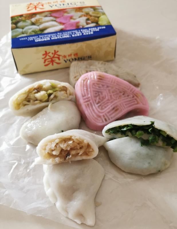 荣潮州粿的饭粿、芋粿、韭菜粿、笋粿和包菜粿，20多年来一直受到食客青睐。（陈爱薇摄）