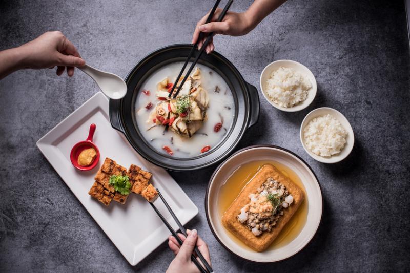 唐龙荟萃大江南北菜肴,以大众化的价格面向食客。(受访者提供)