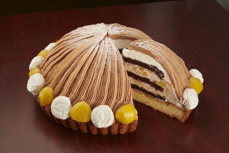 Fruit Paradise的香甜栗子蛋糕“Mont-Blanc”。（餐馆提供）